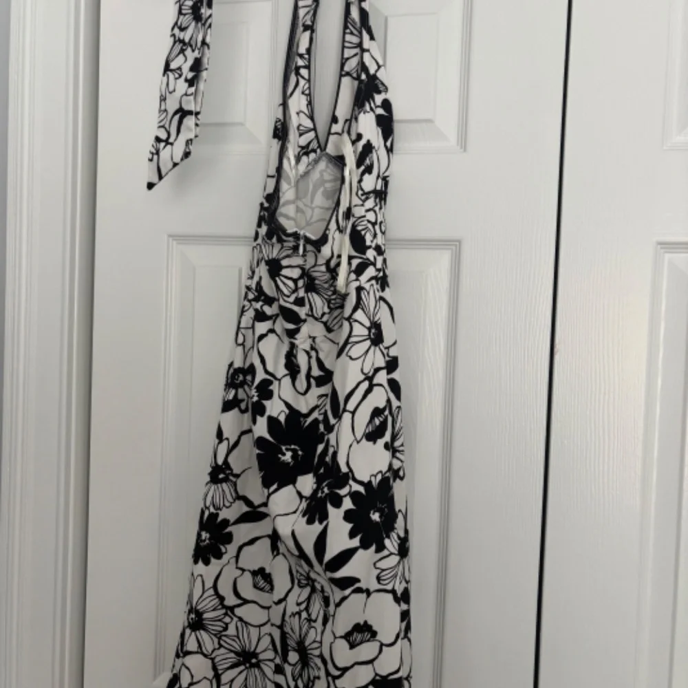 Sundress - Picture 2 of 3
